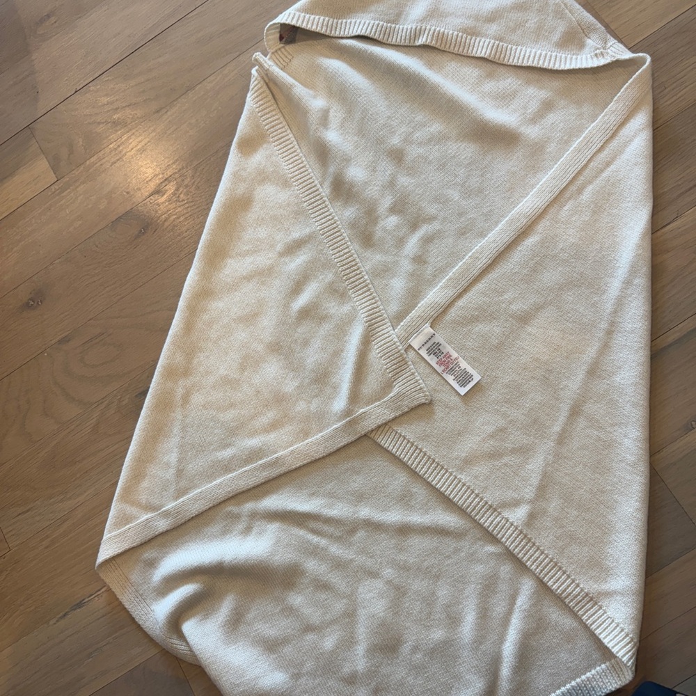 Baby Burberry cashmere blanket